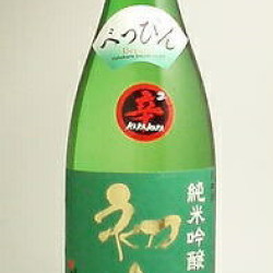 初亀 純米吟醸 べっぴん 辛2 (カラカラ) 1800ml